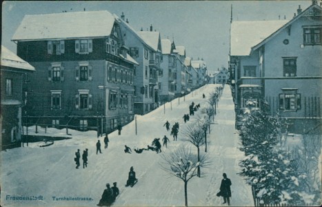 Alte Ansichtskarte Freudenstadt, Turnhallestrasse im Winter