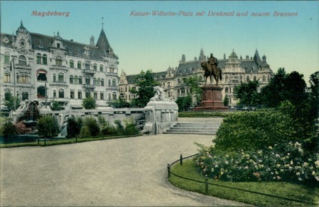 Alte Ansichtskarte Magdeburg, Kaiser Wilhelm-Platz mit Denkmal und neuem Brunnen