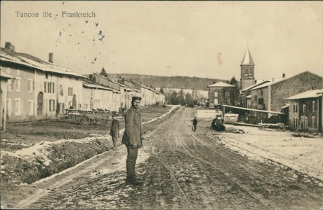 Alte Ansichtskarte Tanconville, Straßenansicht im Winter
