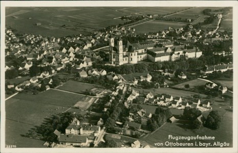 Alte Ansichtskarte Ottobeuren i. bayr. Allgäu, Flugzeugaufnahme