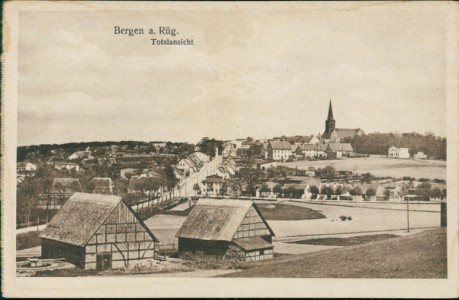 Alte Ansichtskarte Bergen a. Rüg., Totalansicht