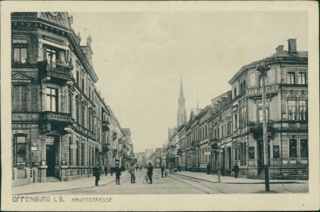 Alte Ansichtskarte Offenburg i. B., Hauptstrasse mit Zahn-Atelier