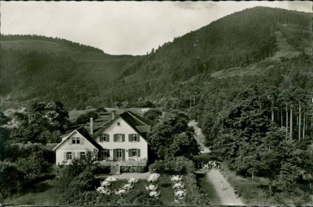 Alte Ansichtskarte Gernsbach-Staufenberg, Kutscherstube - Neuhaus, Erholungs- und Gaststätte