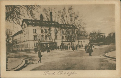 Alte Ansichtskarte Lörrach, Bahnhofplatz