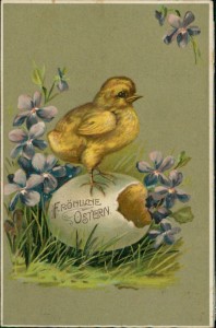 Alte Ansichtskarte Fröhliche Ostern, Küken auf Eierschale, Veilchen