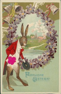 Alte Ansichtskarte Fröhliche Ostern, Osterhase im Frack mit Monokel, Glocken, Veilchen