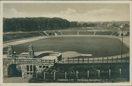 Alte Ansichtskarte Gladbeck, Vestische Kampfbahn, Stadion