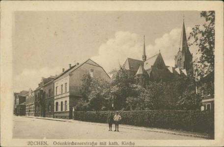 Alte Ansichtskarte Jüchen, Odenkirchenerstraße mit kath. Kirche