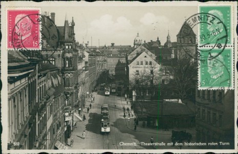 Alte Ansichtskarte Chemnitz, Theaterstraße mit dem historischen roten Turm