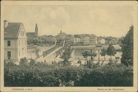 Alte Ansichtskarte Crossen / Krosno Odrzańskie, Partie an der Oderbrücke