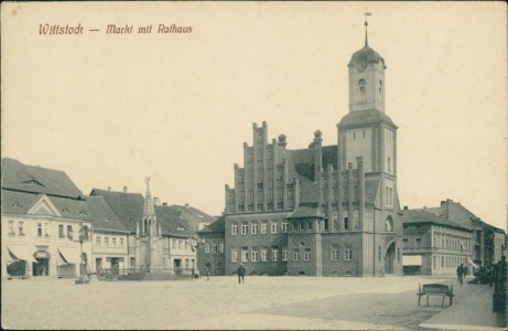 Alte Ansichtskarte Wittstock/Dosse, Markt mit Rathaus