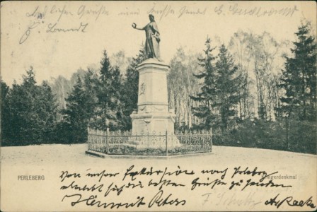 Alte Ansichtskarte Perleberg, Kriegerdenkmal