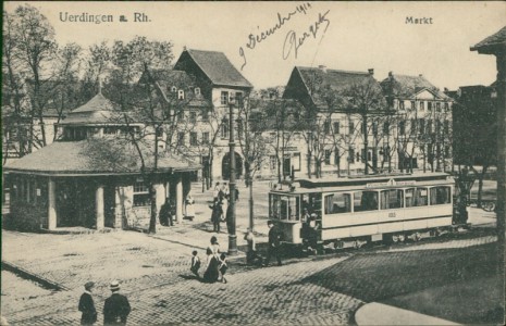 Alte Ansichtskarte Krefeld-Uerdingen, Markt mit Straßenbahn