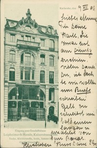 Alte Ansichtskarte Karlsruhe, Eingang zum Geschäftshaus Leipheimer & Mende, Kaiserstrasse 169. Tuche, Kleiderstoffe, Seide, Samt & Confectionsstoffe