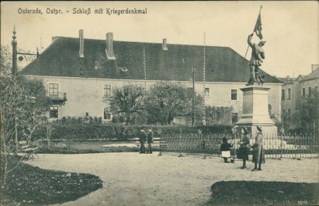 Alte Ansichtskarte Osterode / Ostróda, Schloß mit Kriegerdenkmal