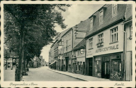 Alte Ansichtskarte Regenwalde / Resko, Markt mit Auto-Centrale