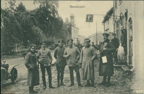 Alte Ansichtskarte Heudicourt-sous-les-Côtes, Soldaten
