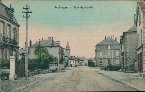 Alte Ansichtskarte Ückingen / Uckange, Bahnhofstraße