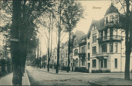 Alte Ansichtskarte Wismar, Lindenstraße bei der Kanalstraße