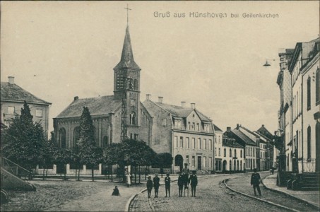 Alte Ansichtskarte Geilenkirchen-Hünshoven, Teilansicht mit Kirche