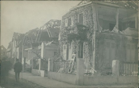 Alte Ansichtskarte Ludwigshafen am Rhein-Oppau, Explosion, zerstörte Wohnhäuser