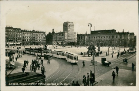 Alte Ansichtskarte Leipzig, Augustusplatz mit Europahaus u. Museum, Straßenbahn