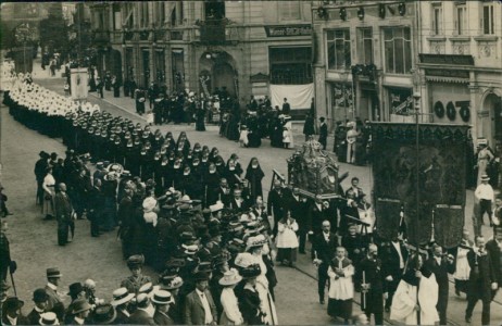 Alte Ansichtskarte Freiburg im Breisgau, Fronleichnamsprozession 1910