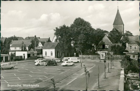 Alte Ansichtskarte Bramsche, Marktplatz, VW Käfer