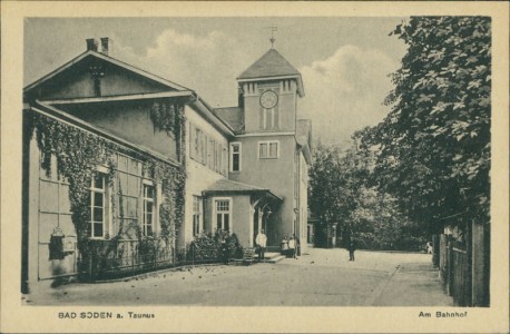 Alte Ansichtskarte Bad Soden am Taunus, Am Bahnhof