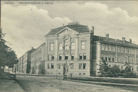 Alte Ansichtskarte Landau in der Pfalz, Infanterie-Kaserne u. Kasino