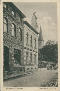 Alte Ansichtskarte Bonn-Lengsdorf, Straßenpartie mit Kirche