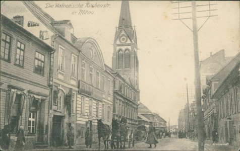 Alte Ansichtskarte Mitau / Jelgava, Die Katholische Kirchenstr.