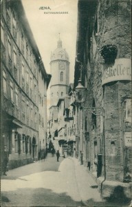 Alte Ansichtskarte Jena, Rathausgasse (EINRISS AM OBEREN RAND)