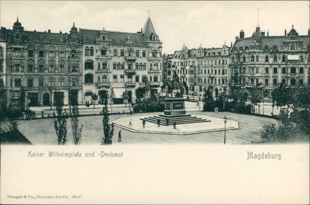 Alte Ansichtskarte Magdeburg, Kaiser Wilhelmplatz und -Denkmal