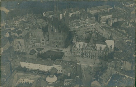 Alte Ansichtskarte Wiesbaden, Luftbild (dunkler Abzug)