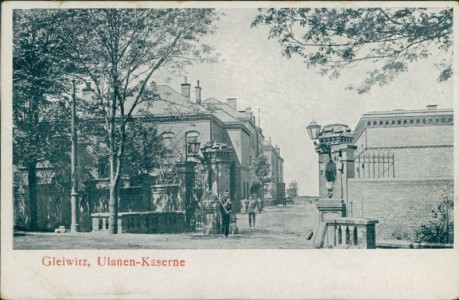 Alte Ansichtskarte Gleiwitz / Gliwice, Ulanen-Kaserne