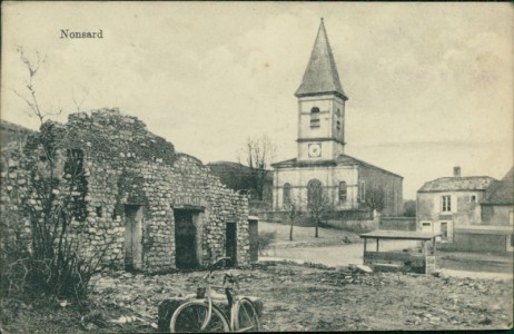 Alte Ansichtskarte Nonsard-Lamarche, Eglise / Kirche