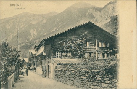 Alte Ansichtskarte Brienz BE, Dorfstrasse