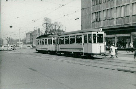 Alte Ansichtskarte Dortmund, Reinoldikirche, Straßenbahn Linie 6, Echtfoto, Abzug ca. 1970er Jahre, Format ca. 13,5 x 9,5 cm