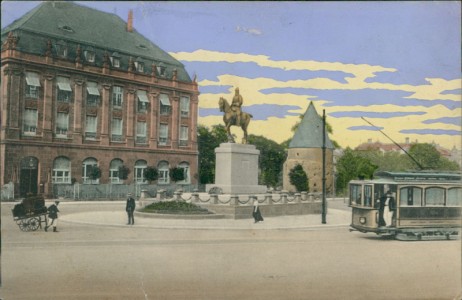 Alte Ansichtskarte Metz, Kaiser-Friedrich-Denkmal mit Straßenbahn