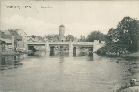 Alte Ansichtskarte Greifenberg / Gryfice, Regabrücke