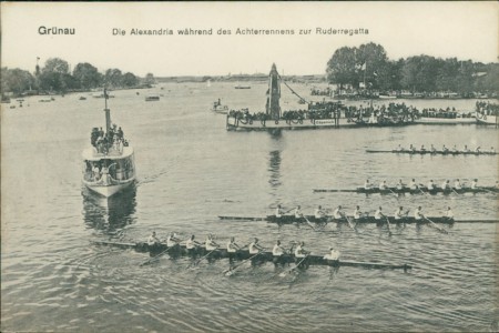 Alte Ansichtskarte Berlin-Grünau, Die Alexandria während des Achterrennens zur Ruderregatta