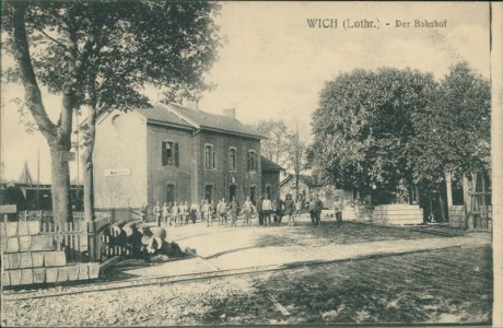 Alte Ansichtskarte Wich / Vic-sur-Seille, Der Bahnhof - gare