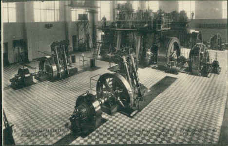 Alte Ansichtskarte Sainte-Assise, Compagnie Radio France - Ensemble de la Salle Moteurs Thermiques - Moteurs Diesel 80 c. v. et 1.800 c. v.