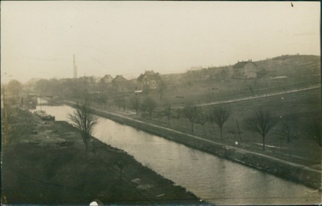 Alte Ansichtskarte Heming / Héming, Cimenterie / Zementwerk, canal, véritable photo