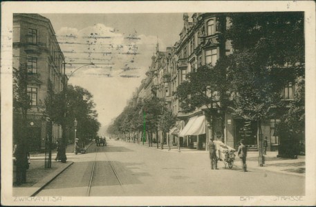 Alte Ansichtskarte Zwickau, Bahnhofstrasse (PAPIERABSCHÜRFUNG UNTEN RECHTS IM TEXT)