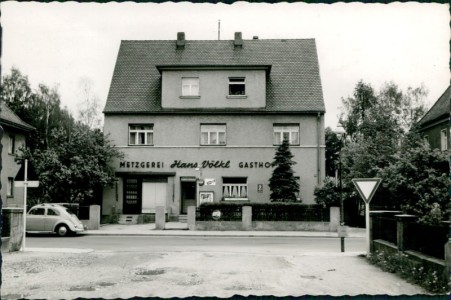 Alte Ansichtskarte Weiden i.d.OPf., Metzgerei Hans Völkl Gasthof, VW-Käfer