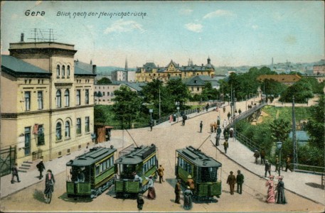 Alte Ansichtskarte Gera, Blick nach der Heinrichsbrücke, Straßenbahn