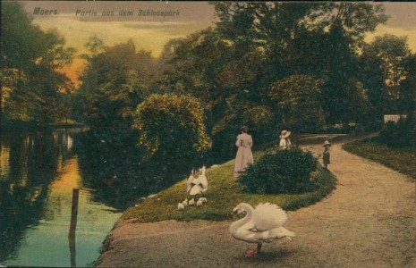 Alte Ansichtskarte Moers, Partie aus dem Schlosspark