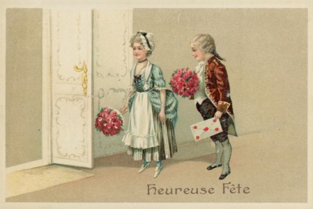 Alte Ansichtskarte Heureuse Fête, Dame und Herr bringen Blumen (Prägelitho)